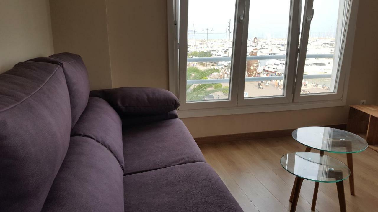 Apartament Marina Port カンブリルス エクステリア 写真